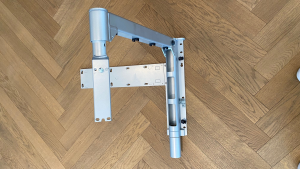 Occ. Beovision Avant 75" Wandhalterung motorisiert links