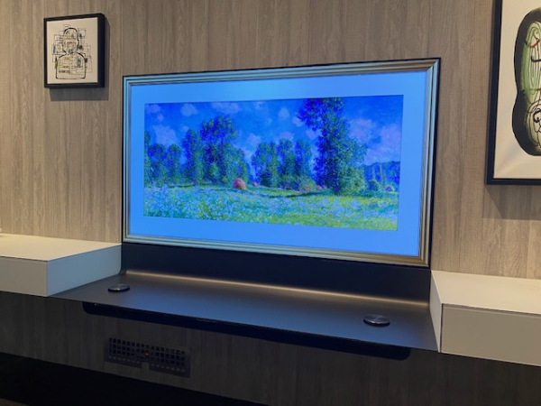 LG OLED65W Wallpaper inkl. Spectral AIR Board